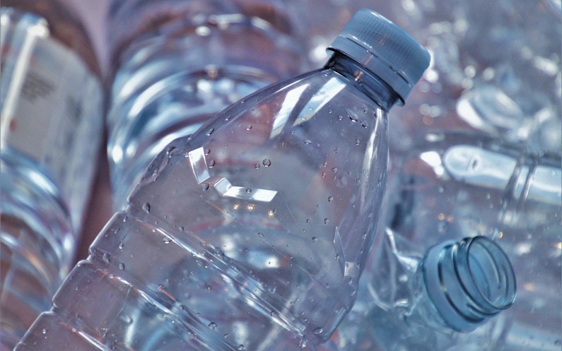 Jak usunąć mikroplastik z wody?